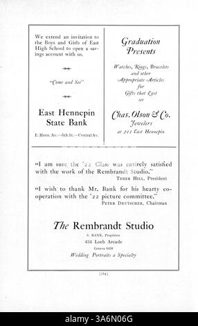 Die Ausgabe 1922 des Jahrbuchs „The Cardinal“ der East High School dokumentiert das akademische Jahr und dokumentiert Schüler, Lehrer, Leichtathletik, Schulclubs, und Großveranstaltungen von 1921-1922 in Minneapolis. Stockfoto