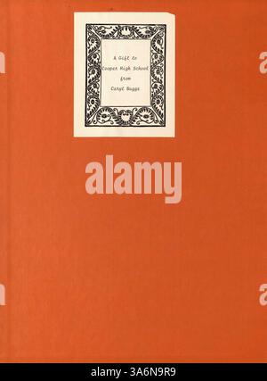 Das 1975 Talons Yearbook der Cooper High School in Robbinsdale dokumentiert die Schüler, Lehrer und Ereignisse des Schuljahres 1974-1975. Es umfasst Highlights akademischer, sportlicher und außerschulischer Aktivitäten. Stockfoto