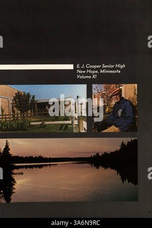 Dieses Jahrbuch der Cooper High School 1975 von Robbinsdale enthält Schülerprofile, Clubaktivitäten, sportliche Highlights und Erinnerungen aus dem Schuljahr 1974-1975. Stockfoto