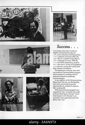 Die Ausgabe 1975 des Talons Yearbook an der Cooper High School beleuchtet die akademischen und sportlichen Meilensteine des Schuljahres 1974-1975 sowie Porträts von Schülern und Lehrkräften. Stockfoto