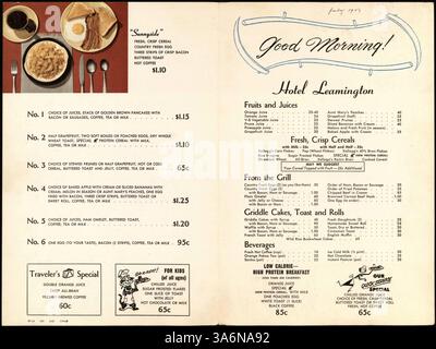 Dieses Menü des Hotel Leamington ist zweifach gestaltet und bietet ein farbiges Cardstock-Frühstück mit Speisen wie Grillkuchen, Eiern und Getränken. Die Mittags- und Abendmenüs bieten Meeresfrüchte, Hauptgerichte, Sandwiches und brennende Desserts. Stockfoto