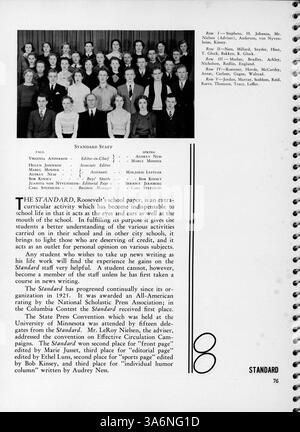 Die Ausgabe 1936 des Jahrbuchs „Sagamore“ der Roosevelt High School dokumentiert die Aktivitäten der Schüler, die Beteiligung der Fakultät, Vereine, Sport und andere Veranstaltungen aus dem Schuljahr 1935-1936. Stockfoto