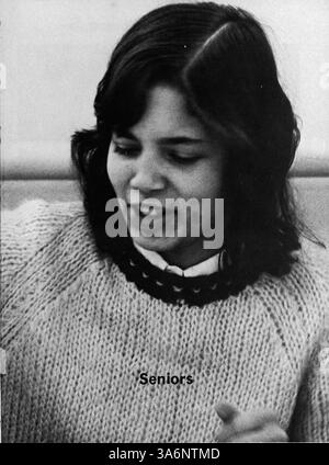 Das Mustang Jahrbuch 1974 dokumentiert die Erfahrungen der Schüler an der Breck School während des Schuljahres 1973-1974, einschließlich Leichtathletik, Clubs und Veranstaltungen. Stockfoto