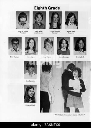 Das Mustang Yearbook 1974 der Breck School dokumentiert die Schüler, Lehrer, Vereine, Leichtathletik und wichtige Ereignisse aus dem akademischen Jahr 1973-1974. Stockfoto