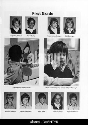 Das Mustang Yearbook der Breck School 1974 zeigt das Schuljahr 1973-1974 und zeigt Schülerclubs, Leichtathletik, Lehrer und unvergessliche Veranstaltungen innerhalb der Breck School Community. Stockfoto