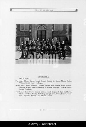 Dieses Jahrbuch 1925 der de La Salle High School dokumentiert die Leistungen von Studenten, Dozenten, Leichtathletik und außerschulischen Aktivitäten aus dem akademischen Jahr 1924-1925. Stockfoto