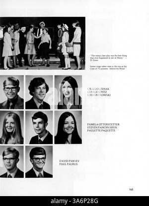 Das Jahrbuch der Patrick Henry High School 1972 beleuchtet die Leistungen der Schüler, die Lehrkräfte, die Leichtathletik und die kulturellen Beiträge der afroamerikanischen Schüler im Schuljahr 1971-1972. Stockfoto