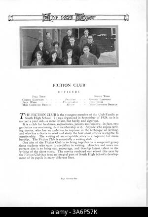Die Ausgabe 1925 des South High Yearbook, „Tiger“, präsentiert einen detaillierten Einblick in Studentenorganisationen, Leichtathletik und akademische Veranstaltungen während des Schuljahres 1924-1925, einschließlich der Beiträge afroamerikanischer Schüler zu diesen Aktivitäten. Stockfoto