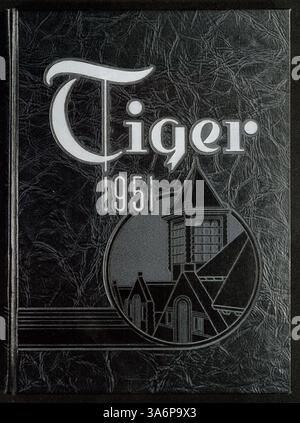 Das 1951 Tiger Jahrbuch der South High School dokumentiert Schüler, Lehrer, Leichtathletik und Veranstaltungen aus dem Schuljahr 1950-1951 mit besonderem Fokus auf die Geschichte der Afroamerikaner. Stockfoto