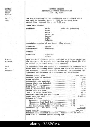In diesen Sitzungsprotokollen von 1965 werden die wichtigsten Entscheidungen des Minneapolis Public Library Board zu Bibliotheksrichtlinien, -Diensten und -Governance in diesem Jahr hervorgehoben. Stockfoto