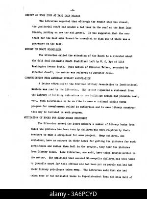 Die Sitzungsprotokolle des Minneapolis Public Library Board von 1932 dokumentieren wichtige Entscheidungen, darunter Budgetanpassungen, Bibliotheksprogramme und Gemeindearbeit während der wirtschaftlichen Not der Großen Depression. Stockfoto