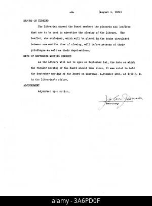 Das Sitzungsprotokoll des Minneapolis Public Library Board von 1932 dokumentiert wichtige Entscheidungen im Zusammenhang mit der Finanzierung der Bibliothek, dem Service-Wechsel und dem Engagement für die Gemeinde in schwierigen wirtschaftlichen Zeiten. Stockfoto