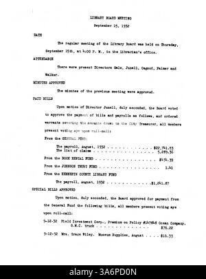 Das Sitzungsprotokoll des Minneapolis Public Library Board von 1932 dokumentiert Entscheidungen über Bibliotheksbetrieb, Budgetplanung und Gemeindeprogramme während der Großen Depression. Stockfoto