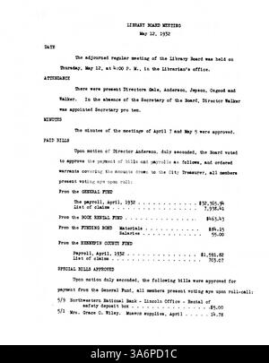 Wenige Minuten vom Minneapolis Public Library Board von 1932 zeigen Entscheidungen in Bezug auf die Finanzierung von Bibliotheken, die Öffentlichkeitsarbeit und die Rolle öffentlicher Bibliotheken während der Großen Depression. Stockfoto