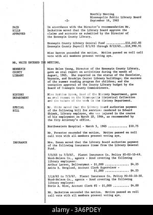 In diesem Sitzungsprotokoll von 1965 sind die Entscheidungen des Minneapolis Public Library Board in Bezug auf Bibliotheksrichtlinien, -Operationen, -Dienste und -Beziehungen während dieser Zeit dokumentiert. Stockfoto