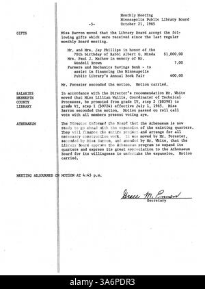 Diese Protokolle aus dem Jahr 1965 zeigen die Entscheidungen des Verwaltungsrats der Minneapolis Public Library in Bezug auf Strategien des öffentlichen Dienstes, Bibliotheksdienste und betriebliche Angelegenheiten, die die Gemeinde betreffen. Stockfoto