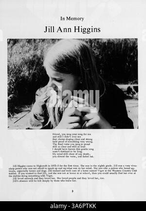 Ein Jahrbuch der Highcroft Country Day School aus dem Jahr 1973, in dem die Aktivitäten der Schüler, Lehrkräfte, Vereine und Leichtathletik dokumentiert werden, bevor es 1974 mit den Blake Schools verschmolzen wurde. Stockfoto