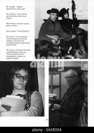 Diese Ausgabe des Jahrbuchs „Hesperian“ von der West High School aus dem Jahr 1972 fängt wichtige Momente aus dem Schuljahr 1971-1972 ein und hebt Schüler, Dozenten, Vereine, Leichtathletik, und afroamerikanische Geschichte. Stockfoto