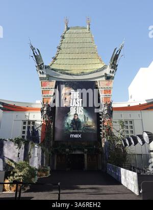 Los Angeles, USA. März 2025. Atmosphere besucht die Premiere der HBO Original Series „The Last of US“ Staffel 2 in Los Angeles am 24. März 2025 im TCL Chinese Theater in Hollywood, Kalifornien. Foto: Crash/imageSPACE Credit: Imagespace/Alamy Live News Stockfoto