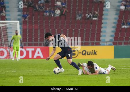Bangkok, Thailand. März 2025. SUPACHOK SARACHAT #7 of Thailand (blau), kontrolliert den Ball während des AFC Asian Cup Saudi Arabien 2027 Qualifiers Endrunde Spiel zwischen Thailand und Sri Lanka im Rajamangala Stadium am 25. März 2025 in Bangkok, Thailand. (Foto: Teera Noisakran/SIPA USA) Credit: SIPA USA/Alamy Live News Stockfoto