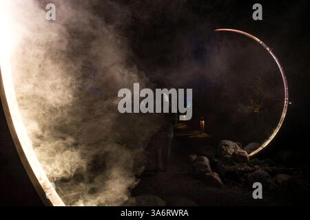 Seattle, USA. Januar 2025. Der atemberaubende Astra Lumina Walk in den Chinesischen Gärten im Westen von Seattle. Stockfoto
