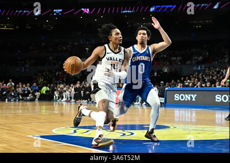 Mexiko-Stadt, Ciudad de Mexico, Mexiko. März 2025. Suns Guard TyTy Washington Jr. #14 fährt während des Spiels der NBA G League gegen die Mexico City Capitanes in der Mexico City Arena in den Korb. Mexico City Capitanes schlägt Valley Sonnen 105-100. Am 25. März 2025 in Mexiko-Stadt. (Kreditbild: © Carlos Tischler/OKULARBOGEN via ZUMA Press Wire) NUR REDAKTIONELLE VERWENDUNG! Nicht für kommerzielle ZWECKE! Stockfoto