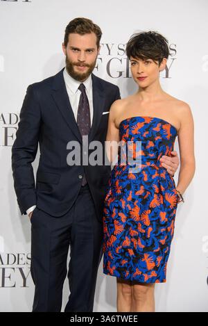 12. Februar 2015 - London, England - Jamie Dornan und Amelia Warner kommen am 12. Februar 2015 in London zur Filmpremiere der Fifty Shades of Grey UK am Odeon Leicester Square (Credit Image: © Famous/Ace Pictures/ZUMA Wire) Stockfoto