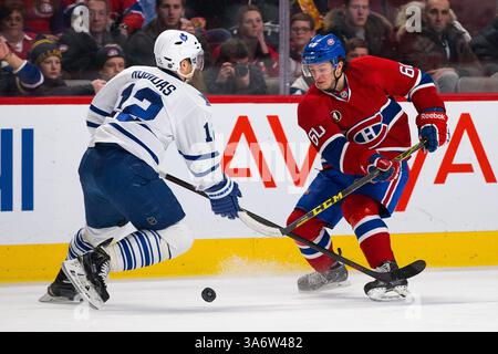 14. FEBRUAR 2015: Christian Thomas #60 von Montreal Canadiens, der sich im Bell Centre in Montreal, Québec, Kanada als Verteidiger von Toronto Maple Leafs, Stephane Robidas, #12 bei einem NHL-Spiel zwischen den Toronto Maple Leafs und den Montreal Canadiens befindet. Die Montreal Canadiens besiegten die Toronto Maple Leafs 2-1 im Shootout. Philippe Bouchard/CSM(Bild: © Philippe Bouchard/Cal Sports Med/Cal Sport Media/ZUMAPRESS.com) Stockfoto