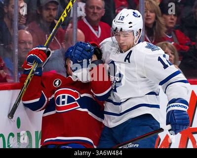 14. FEBRUAR 2015: Stephane Robidas #12 des Toronto Maple Leafs überprüft den rechten Flügel von Montreal Canadiens Christian Thomas #60 während eines NHL-Spiels zwischen den Toronto Maple Leafs und den Montreal Canadiens im Bell Centre in Montreal, Quebec, Kanada. Die Montreal Canadiens besiegten die Toronto Maple Leafs 2-1 im Shootout. Philippe Bouchard/CSM(Bild: © Philippe Bouchard/Cal Sports Med/Cal Sport Media/ZUMAPRESS.com) Stockfoto