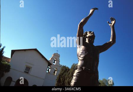 Juli 2004; San Juan Bautista, CA, USA; Mission San Juan Bautista in San Juan Bautista, Kalifornien. Stockfoto