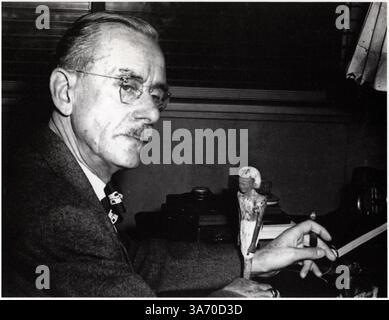 27. Aug. 2014 - Thomas Mann (1875-1955), deutscher Schriftsteller, Portrait, um 1940 (Foto: © Glasshouse/ZUMA Wire) Stockfoto