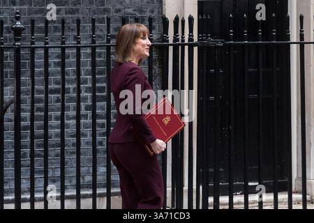 London, Großbritannien. März 2025. Die britische Finanzkanzlerin Rachel Reeves verlässt die Downing Street 11 vor der Ankündigung der Frühlingserklärung im Unterhaus. Quelle: Wiktor Szymanowicz/Alamy Live News Stockfoto