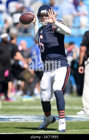 5. Oktober 2014: Chicago Bears Quarterback Jay Cutler #6 während des NFL-Fußballspiels zwischen den Chicago Bears und den Carolina Panthers im Bank of America Stadium in Charlotte, NC. (Bild: © Evan Pike/Cal Sport Media/ZUMAPRESS.com) Stockfoto