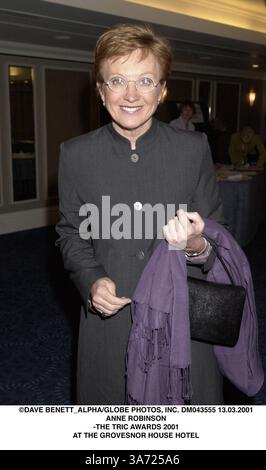 März 2001 - London, Großbritannien - ©DAVE BENETT ALPHA/ DM043555 13.03.2001.ANNE ROBINSON.-THE TRIC AWARDS 2001.AT THE GROVESNOR HOUSE HOTEL(Kreditbild: © Globe Photos/ZUMAPRESS.com) Stockfoto