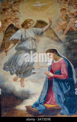 Paris, FRANKREICH - 27.09.2024: Gemälde (19. Jahrhundert) der Verkündigung an die Jungfrau Maria durch den Erzengel Gabriel. Stockfoto