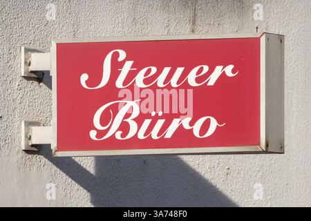 Steuerbehörde im Kölner Bezirk Nippes Stockfoto