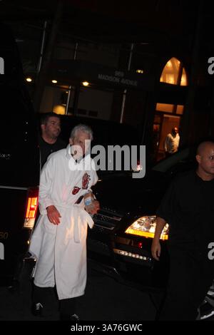 15. Dezember 2012 - New York, New York, USA - Mick Jagger, Ron Wood und Charlie Watts, die vom Konzert in New Jersey am Samstag, dem 15. Dezember 2012, in dieses Hotel zurückkehrten!! 2012 (Bild: © William Regan/Globe Photos/ZUMAPRESS.com) Stockfoto
