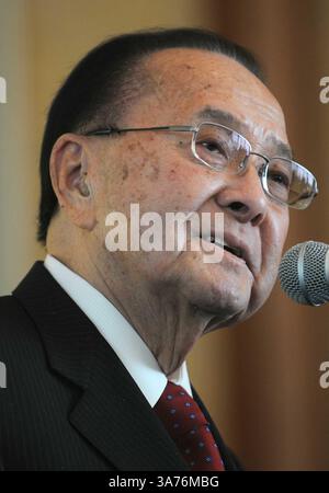 DATEIFOTO - Daniel Inouye, ein dekorierter Kriegsheld, der später der zweitlängste Senator in der Geschichte der USA und der höchste asiatisch-amerikanische Politiker als Senatspräsident Pro Tempore wurde, starb am 17. Dezember 2012 in Washington. Er war 88. ABBILDUNG: 10. Januar 2008 – Washington, District of Columbia, USA – Senator DANIEL INOUYE. (Foto: © The Washington Times/ZUMAPRESS.com) Stockfoto