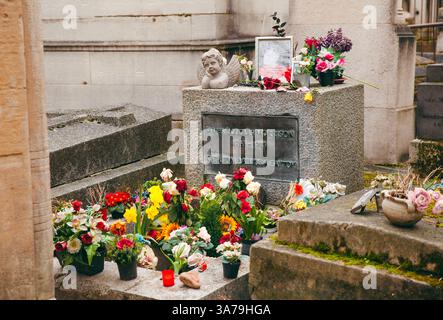 Jim Morrisons Grab auf dem Friedhof Pere Lachaise in Paris, Frankreich, 8. März 2020 Stockfoto