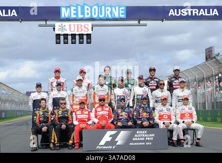 17. März 2013 – Melbourne, Victoria, Australien – die Fahrer posieren für das offizielle Fahrerfoto am vierten Tag des Formel-1-Grand Prix 2013 in Melbourne, Australien. (Kreditbild: © Theo Karanikos/ZUMAPRESS.com) Stockfoto