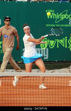 27. April 2013 - Tunis, Tunesien - Sara Sorribes Tormo (ESP) beim Finale des Internationalen Tennis-Turniers in Tunis. Tunesier Ons Jabeur gewann das Internationale Tennis-Turnier „Nana Trophy Tour“ mit 25.000 Dollar, indem er leicht gegen die Spanierin Sara Sorribes Tormo (Weltklassifikation 542) mit 6-3,6-2 gewann. (Bild: © Chokri Mahjoub/ZUMAPRESS.com) Stockfoto