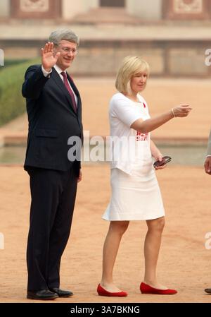 NEW DELHI, INDIEN - 05. NOVEMBER: Premierminister von Kanada Stephen Harper und seine Frau Laureen Harper im Humayunâ-Grab in Neu-Delhi am Montag, 5. November 2012. (Foto: Shekhar Yadav/India Today Group) *** lokaler Bildunterschrift *** Stephen Harper;Laureen Harper (Foto: © India Today/ZUMAPRESS.com) Stockfoto