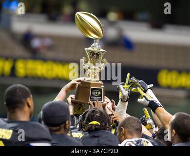 5. Januar 2013: San Antonio, Texas, Vereinigte Staaten von Amerika - 5. Januar 2013: Das East Team besiegt das West Team 15-8 während des All-American Bowl der US Army, Alamodome San Antonio TX. (Bild: © Mario Cantu/Cal Sport Media/ZUMAPRESS.com) Stockfoto
