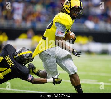 7. Januar 2013: San Antonio, Texas, Vereinigte Staaten von Amerika - 5. Januar 2013 - San Antonio, Texas, Vereinigte Staaten von Amerika - 05. Januar 2013: West Team Altee Tenpenny #22 im Einsatz während des All-American Bowl der US Army gegen das East Team, Alamodome San Antonio TX. (Bild: © Mario Cantu/Cal Sport Media/ZUMAPRESS.com) Stockfoto