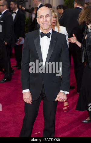 24. Februar 2013 – Hollywood, Kalifornien, USA – JEFFREY KATZENBERG, Empfänger des Jean Hersholt Humanitarian Award, kommt für die Oscars im Dolby Theatre an. (Kreditbild: © AMPAS/ZUMAPRESS.com) Stockfoto