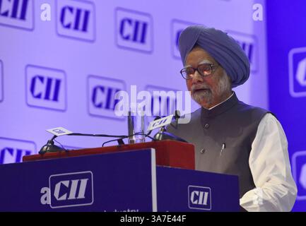 NEW DELHI, INDIEN - 3. APRIL: Premierminister Manmohan Singh spricht auf der CII-Nationalkonferenz und Jahrestagung am 3. April 2013 in Neu Delhi. (Foto: Pankaj Nangia/India Today Group) *** Lokale Bildunterschrift *** Manmohan Singh (Kreditbild: © India Today/ZUMAPRESS.com) Stockfoto