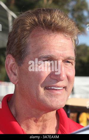 April 2013 - Rancho Mirage, Kalifornien, USA - ehemaliger NFL-Star JOE THEISMAN während der Promi-am-Runde der Kraft Nabisco Championship LPGA Golf im Mission Hills Country Club (Kreditbild: © Dane Andrew/ZUMAPRESS.com) Stockfoto