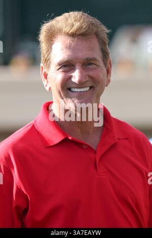 April 2013 - Rancho Mirage, Kalifornien, USA - ehemaliger NFL-Star JOE THEISMAN während der Promi-am-Runde der Kraft Nabisco Championship LPGA Golf im Mission Hills Country Club (Kreditbild: © Dane Andrew/ZUMAPRESS.com) Stockfoto