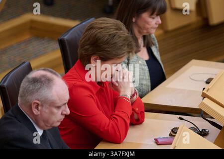 Edinburgh Schottland, Vereinigtes Königreich 27. März 2025. Die ehemalige erste Ministerin Nicola Sturgeon während der Ehrungen an Christina McKelvie MSP vor den ersten Ministerfragen vor dem schottischen Parlament. Credit sst/alamy Live News Stockfoto