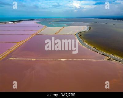 las coloradas Pink salines Drohne aus der Vogelperspektive yucatan mexiko Stockfoto